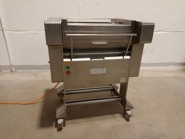 Skinning machine weber